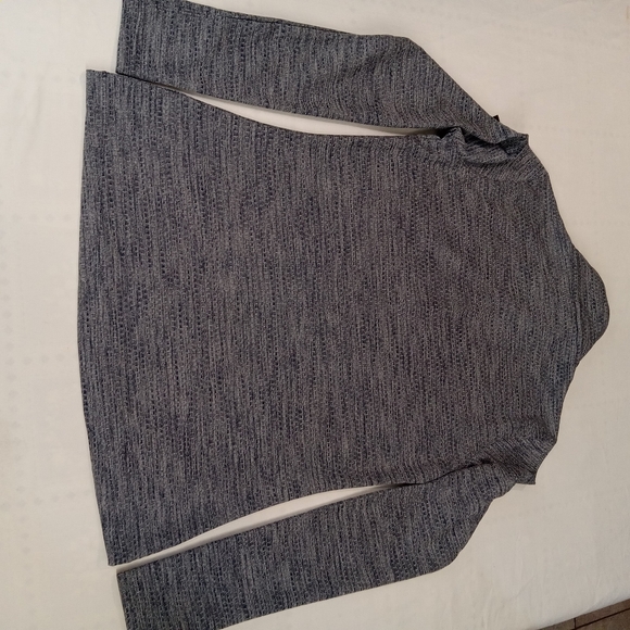 Nike Women's Gray Quarter-Zip Top Size Medium NWT - Picture 6 of 16